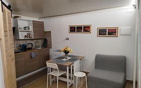 Causunara'S Apartments Calogero